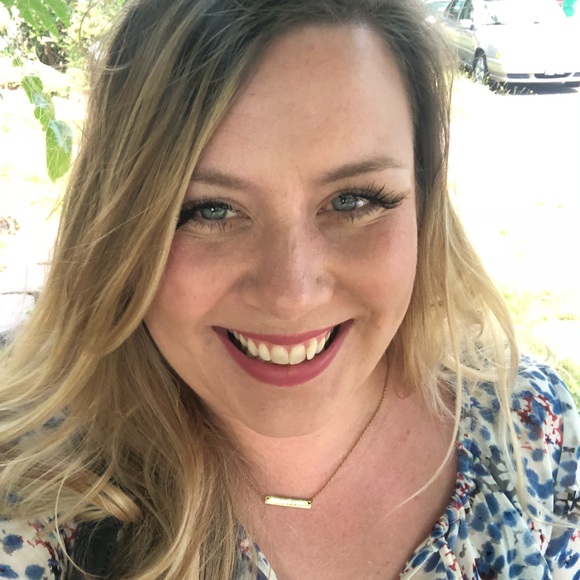 Meet your Posher, Kirsten - Picture 1 of 1